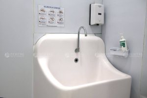 Bồn rửa tay vô khuẩn – Thiết bị không thể thiếu trong phòng phẫu
